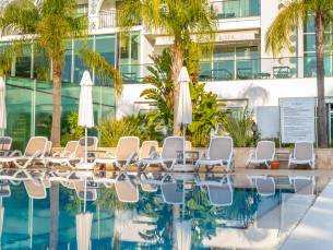 Karmir Resort & Spa