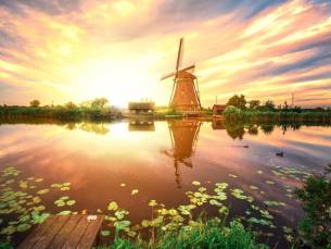 FLASHDEAL! ⚡ Sfeervol 4*-hotel vlakbij centrum Dordrecht, N.P. de Biesbosch en de molens van Kinderdijk incl. ontbijt en GRATIS parkeren!
