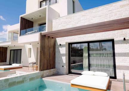 Avra Lux Suites