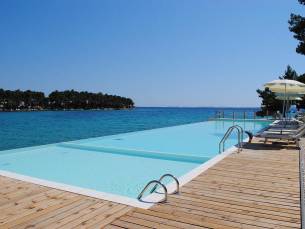 Crvena Luka Resort