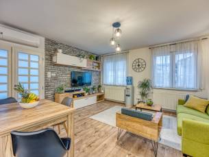 Modern Apartment with Bikes and PS4