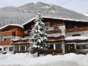 Hotel Bucaneve