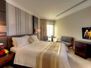 Dubai Marine Beach Resort & Spa