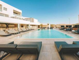 001 Higos Beach Boutique