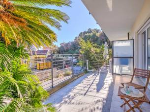 Beachy Vibes- 900m from the beach