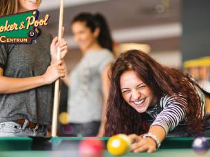 2 uur poolen + 4 drankjes + bitterballen