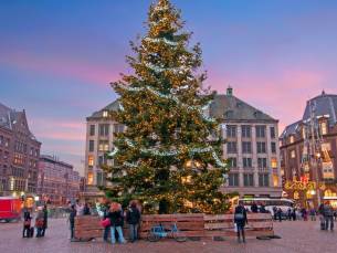 Beleef Amsterdam in kerstsfeer vanuit een prachtig 4*-hotel aan het IJmeer incl. ontbijt