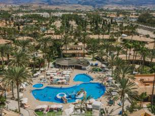 Familievakantie in een suite op Gran Canaria incl. vlucht en o.b.v. halfpension of all-inclusive