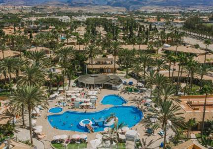 Familievakantie in een suite op Gran Canaria incl. vlucht en o.b.v. halfpension of all-inclusive
