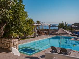 Geniet in een 4*- hotel op Kreta met panoramisch uitzicht over de baai van Bali incl. vlucht, transfer en o.b.v. all-inclusive