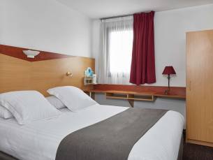 Kyriad Nice St Isidore