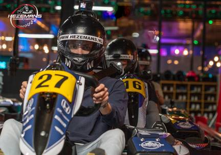1 of 2 heats karten bij Hezemans Indoor Karting