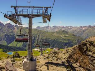 Ontdek het natuurrijke Oostenrijkse Ischgl in hotel met wellness incl. ontbijt, 3-gangendiner en extra's