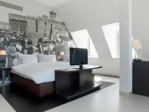 SUITE DEAL! ⚡️ Heerlijk ontspannen in Zaandam incl. verblijf in suite met priv&eacute; sauna,King size bed &eacute;n bubbelbad!