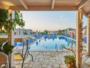 Golden Bay Hotel