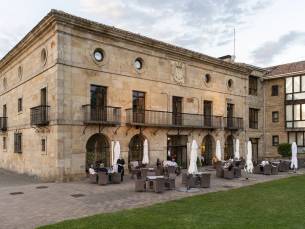 Parador de Arg&oacute;maniz