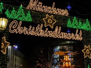 Struin langs sfeervolle kerstmarkten in M&uuml;nchen en ontdek de stad vanuit een 4*-hotel op loopafstand van het metrostation incl. vlucht!