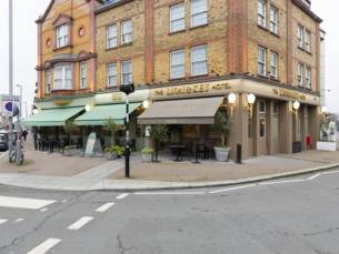 The Lion En Key Hotel