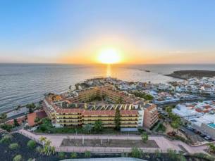 ???? Tijd om het Canarische eiland Tenerife te verkennen: Heerlijke winterzonvakantie op steenworp afstand van het strand o.b.v. halfpension incl. vlucht & transfer!
