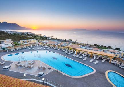 Grand Blue Beach Hotel