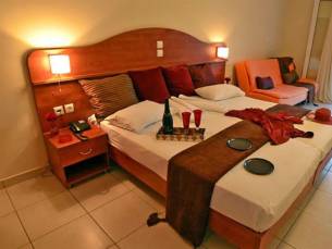 Belussi Beach Hotel & Suites