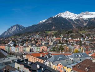 Geniet van de prachtige Alpen in Götzens nabij Innsbruck incl. wellnessfaciliteiten, gastenkaart en 3-gangendiner!