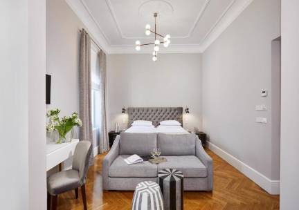 Mira Me Athens Boutique Hotel