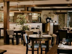 DINER DEAL! ⚡Authentiek hotel met brasserie en binnentuin in de Voerstreek net over de grens in Belgi&euml;! Overnachten in 16e-eeuwse boerderij incl. ontbijt en diner!