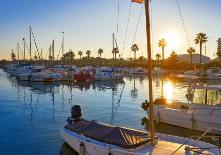 Geniet van de zon in Guardamar, Spanje! Incl. vlucht en ontbijt of halfpension