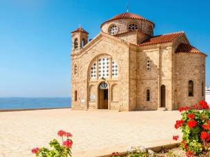 6-, 8-, 11- of 15-daagse fly & drive over het romantische eiland Cyprus incl. vlucht, huurauto en ontbijt