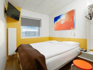 Hotel Cabin