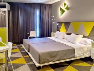 Hotel Macia Sevilla Kubb