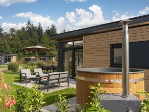 Cannenburch Deluxe met Hottub - 4 personen