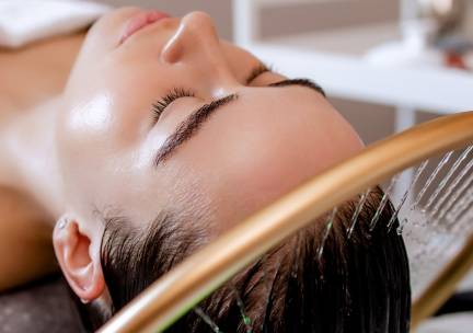 Kruiden head spa (60 min)