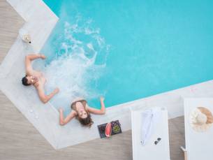 Mari Kristin Beach Hotel