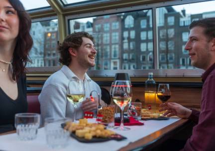 Cheese&Wine Cruise Amsterdam STROMMA