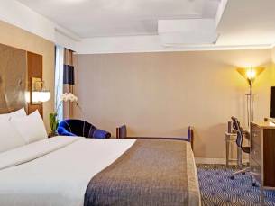 The New Yorker Hotel by Lotte Hotels