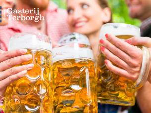 Entree Sonntagsfeste + 1 liter bier + braadworst