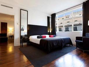 Quatro Puerta Del Sol