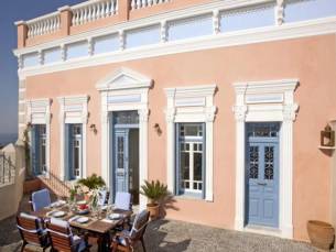 Oia Mansion