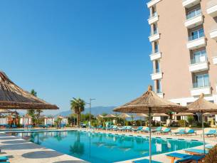 Zonvakantie Vlore in Albani&euml; LUXE 4*-hotel aan de kust incl. vlucht, transfer en ontbijt!