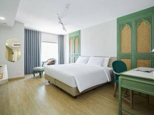 56 Surawong Hotel