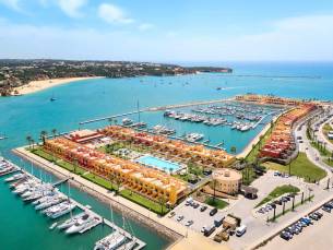 Hotel NH Marina Portim&atilde;o Resort