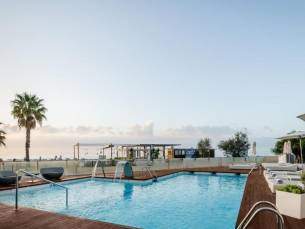 Geniet van de zon in een 4-Adults Only hotel* met zwembad & wellness aan de Costa Brava incl. ontbijt