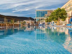 Mog&aacute;n Princess & Beach Club