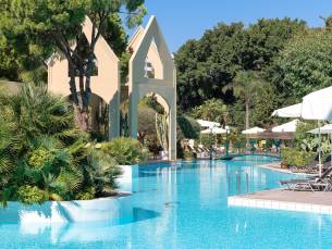 Dionysos Hotel