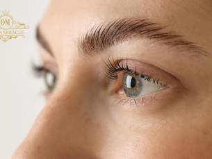 Wimper- en/of wenkbrauwbehandeling naar keuze