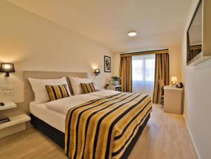 Hotel Ariston En Ariston Patio
