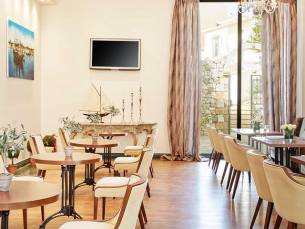 Dioni Boutique Hotel