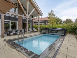 Villa 10 persons (indoor) Swimming pool and Wellness (Spa)